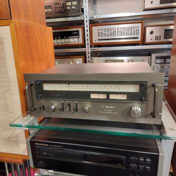 Preview: Technics ST-9600 High End Tuner mit Griffen und Echtglas-Fenster